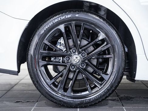 Used 2025 Toyota Camry SE image 15