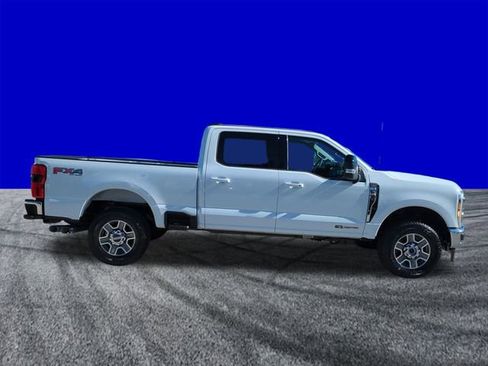 New 2026 Ford F250 Lariat w/ FX4 Off-Road Package AWD/4WD image 3