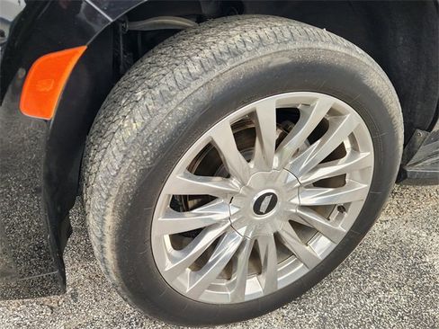 Used 2022 Cadillac Escalade Luxury image 10