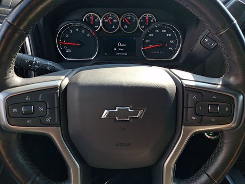 Used 2022 Chevrolet Silverado 1500 LT Trail Boss w/ Bed Protection Package AWD/4WD image 19
