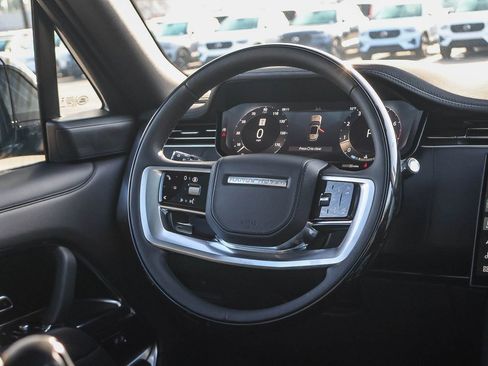 New 2026 Land Rover Range Rover Long Wheelbase SE image 25
