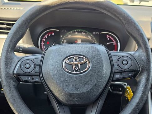 Used 2023 Toyota RAV4 LE AWD/4WD image 28