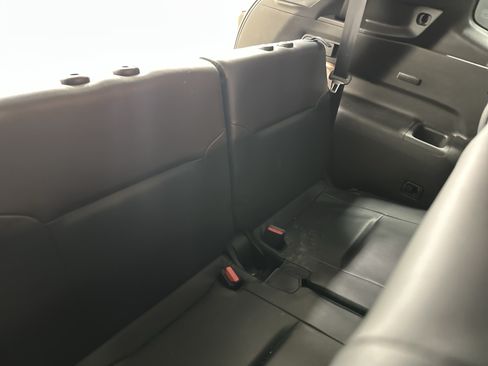 Used 2024 Mitsubishi Outlander SE AWD/4WD image 32