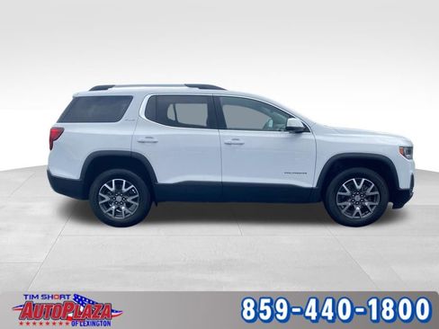 Used 2023 GMC Acadia SLE w/ Driver Convenience Package image 4