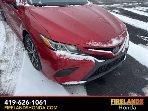 Used 2020 Toyota Camry image 10