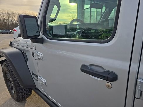 Used 2022 Jeep Wrangler Unlimited Sport image 30