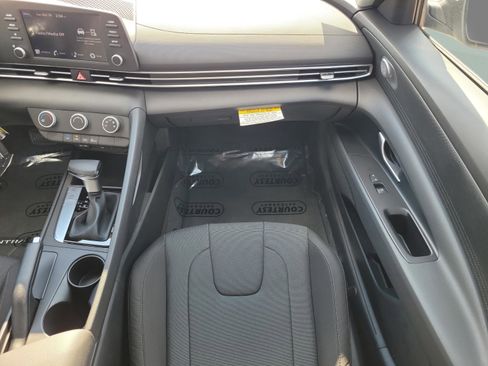 New 2026 Hyundai Elantra SE image 10