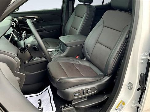 Used 2023 Chevrolet Traverse High Country image 22