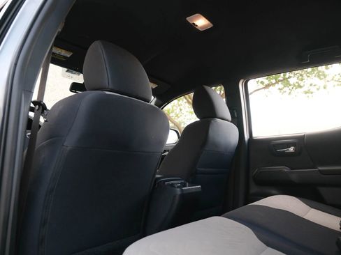 Used 2021 Toyota Tacoma TRD Off-Road image 23