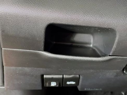 Used 2021 Nissan Kicks SV image 11