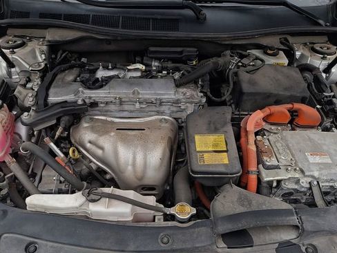 Used 2014 Toyota Camry SE w/ Moonroof Package image 31