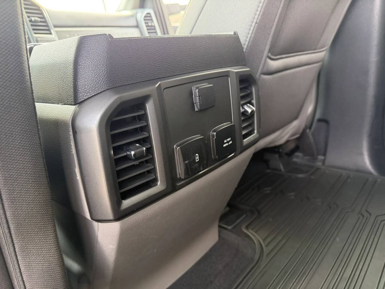Used 2020 Ford F250 XLT w/ XLT Premium Package AWD/4WD image 22