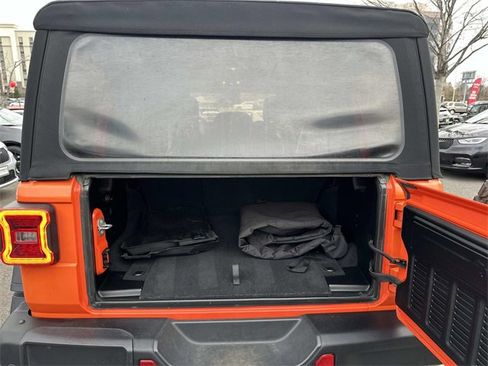 Used 2019 Jeep Wrangler Unlimited Rubicon w/ Steel Bumper Group image 11