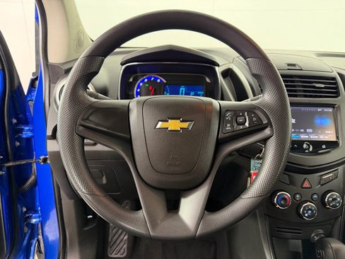 Used 2016 Chevrolet Trax LS FWD image 13