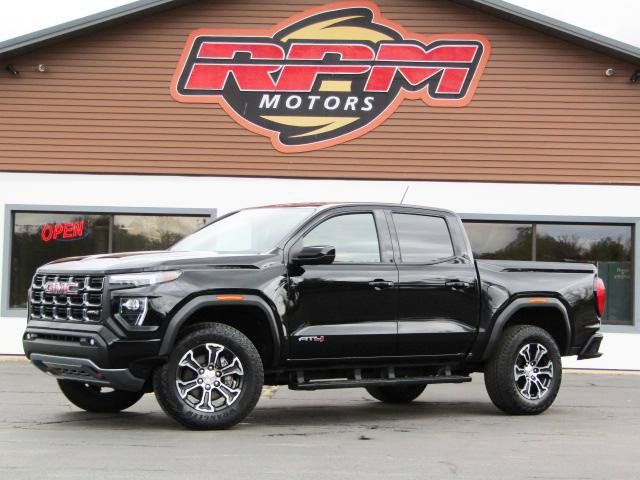Used 2025 GMC Canyon AT4 AWD/4WD image 3
