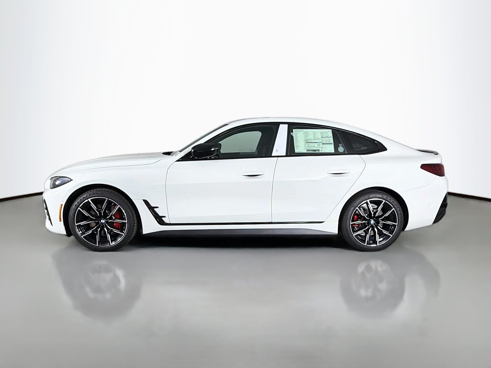 New 2026 BMW i4 eDrive40 w/ M Sport Package RWD image 4