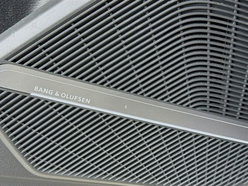 Certified 2023 Audi Q5 2.0T Premium Plus w/ Premium Plus Package image 12