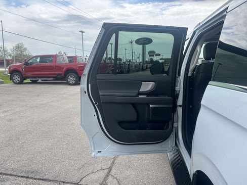 Certified 2025 Ford Expedition Max Active AWD/4WD image 16