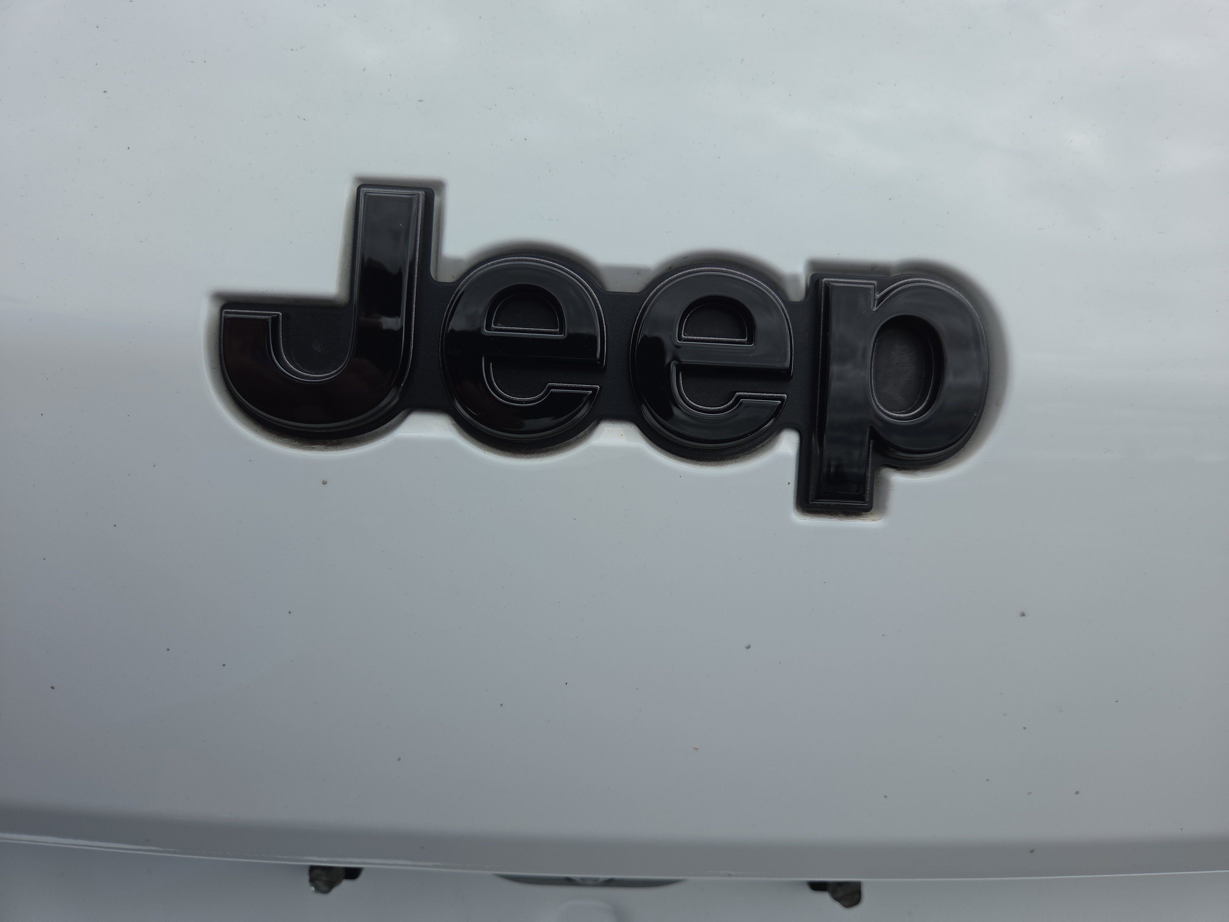 Used 2023 Jeep Grand Cherokee L Laredo AWD/4WD image 24