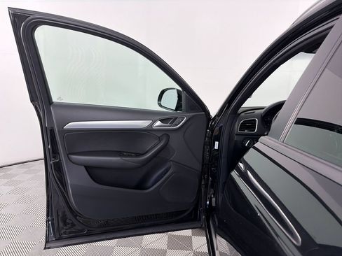 Used 2018 Audi Q3 2.0T Premium AWD/4WD image 10
