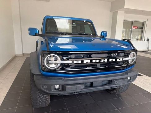 Used 2021 Ford Bronco Outer Banks w/ Sasquatch Package AWD/4WD image 3