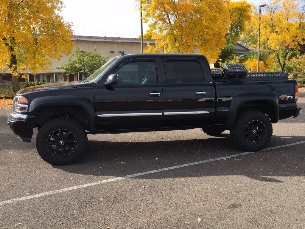 Used 2006 GMC Sierra 1500 SLE w/ Onstar Plus Package AWD/4WD image 3