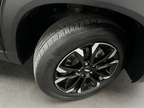 Used 2023 Chevrolet TrailBlazer LT w/ Convenience Package AWD/4WD image 11
