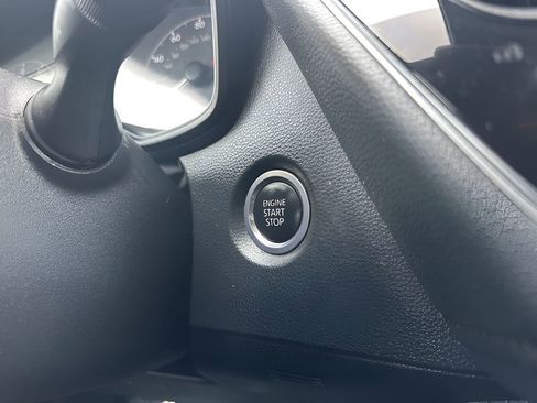 Used 2023 Toyota Corolla SE image 19