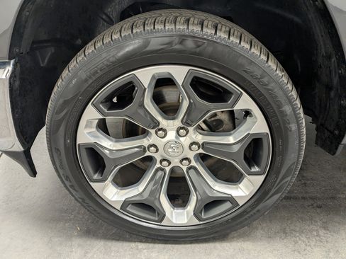 Used 2019 RAM 1500 Limited image 14