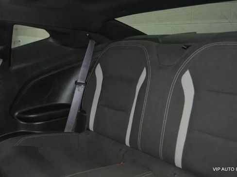 Used 2017 Chevrolet Camaro LT w/ Technology Package RWD image 18