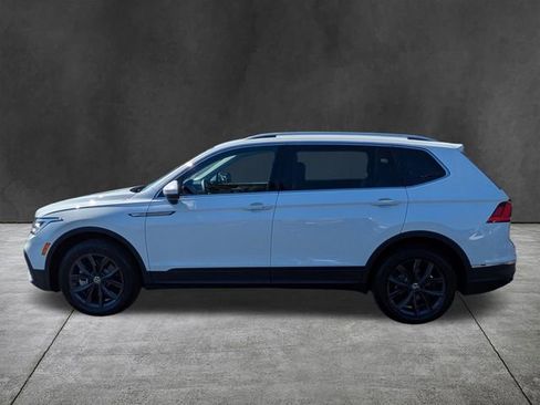 Used 2024 Volkswagen Tiguan SE image 7