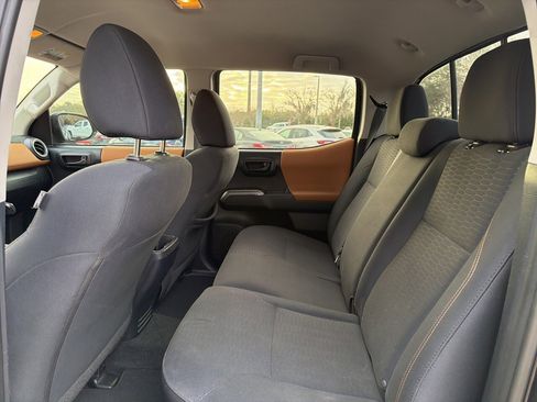 Used 2019 Toyota Tacoma SR5 image 10