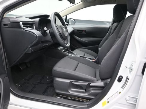 Used 2023 Toyota Corolla LE FWD image 12
