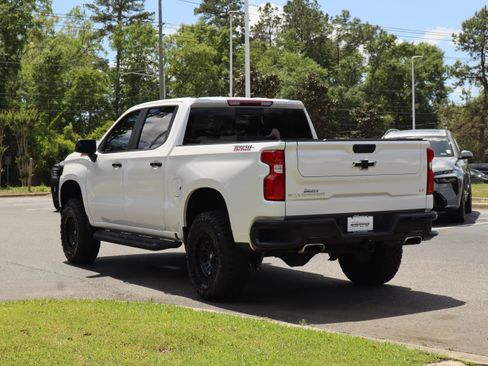 Used 2021 Chevrolet Silverado 1500 LT Trail Boss w/ Convenience Package II AWD/4WD image 7