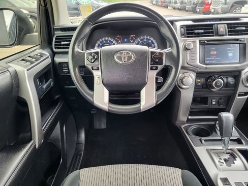 Used 2015 Toyota 4Runner SR5 AWD/4WD image 25