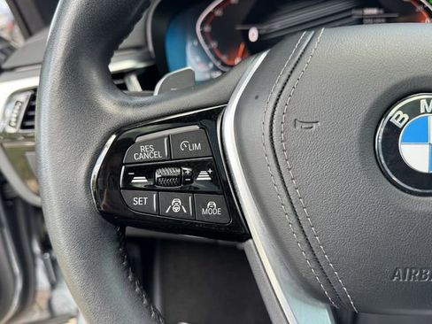 Used 2022 BMW 540i xDrive w/ Executive Package image 12