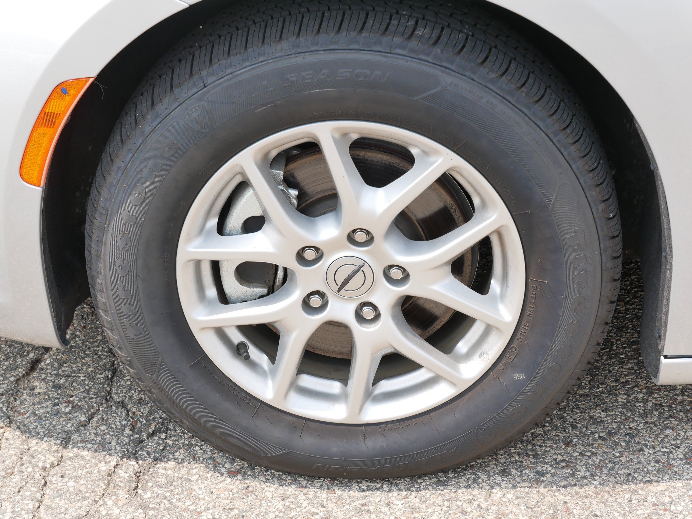 Used 2023 Chrysler Pacifica Touring-L FWD image 7
