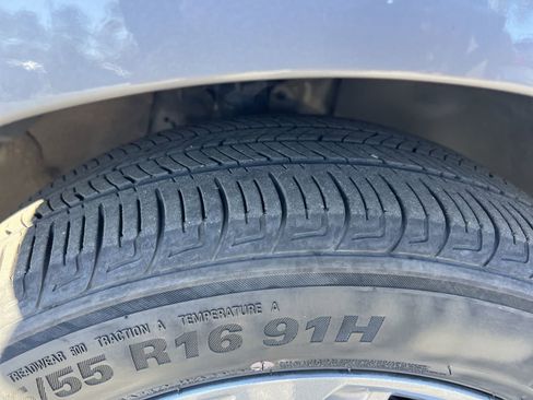 Used 2024 Hyundai Elantra SEL image 12