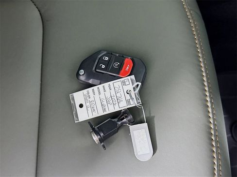 New 2025 Jeep Gladiator Mojave image 20