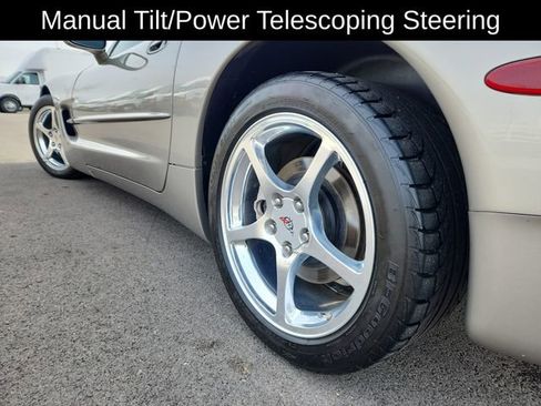 Used 2001 Chevrolet Corvette Base w/ Preferred Equipment Group2 image 18