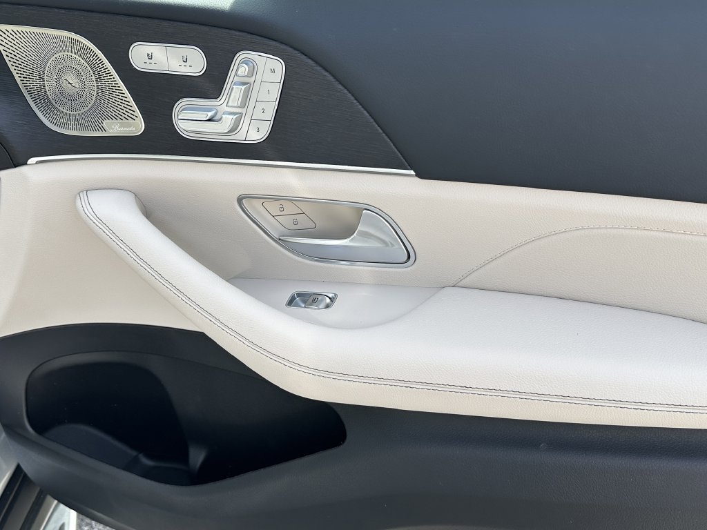 New 2026 Mercedes-Benz GLS 450 4MATIC image 16