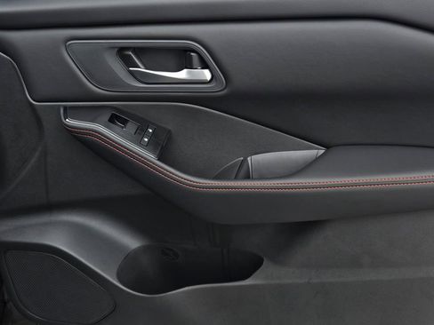 New 2026 Nissan Rogue SV AWD/4WD image 8