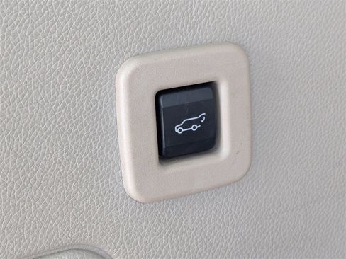 Used 2015 Lincoln Navigator L 4WD image 14