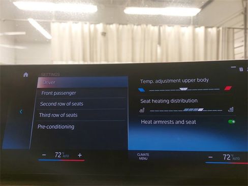 Used 2023 BMW X7 xDrive40i w/ Executive Package image 21