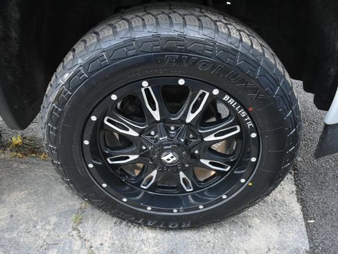 Used 2017 GMC Sierra 1500 SLT image 32