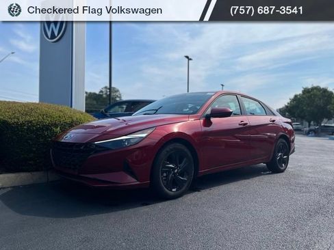 Used 2023 Hyundai Elantra SEL FWD image 1