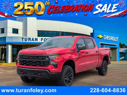 New 2026 Chevrolet Silverado 1500 Custom Trail Boss w/ LPO, Dark Essentials Package