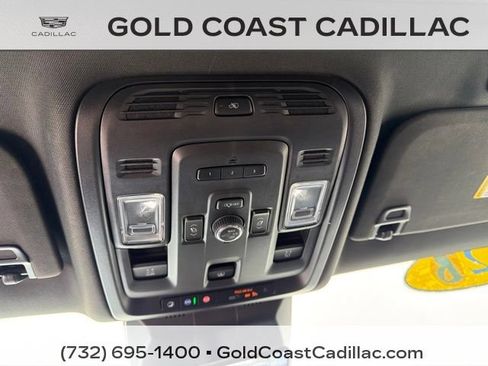 Used 2023 Cadillac Escalade ESV Premium Luxury AWD/4WD image 33