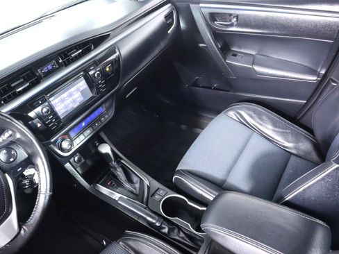 Used 2016 Toyota Corolla S image 29