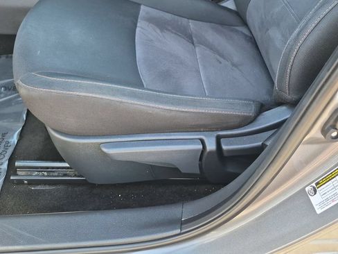 Used 2023 Nissan Sentra SR FWD image 12